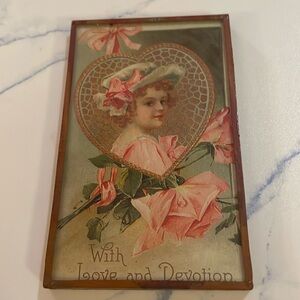 Vintage 1950 Era Pocket Mirror Little Girl w/pink roses & bows, has saying